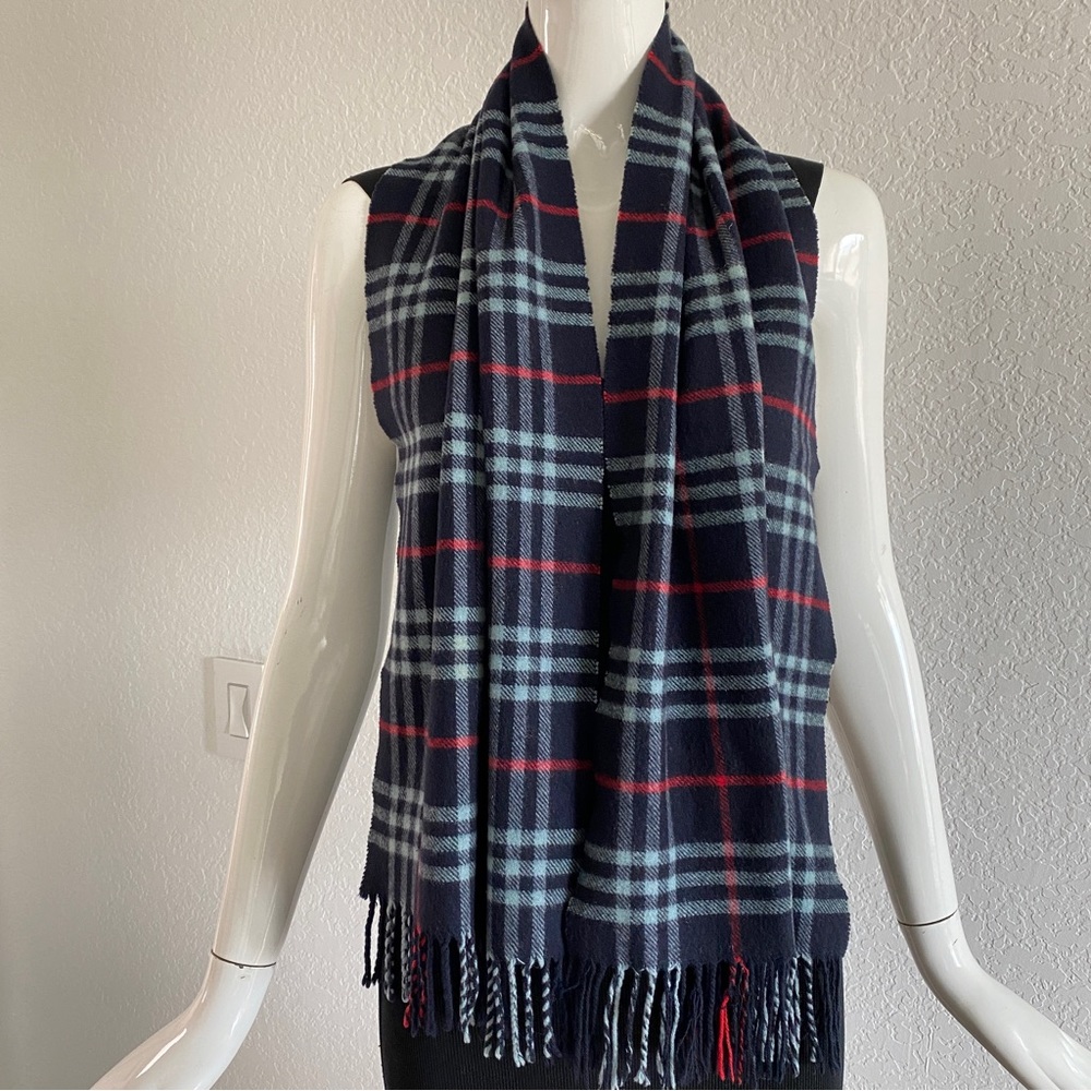 Burberry check cashmere scarf - Picture 4 of 7
